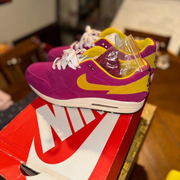 Dynamic Berry Air Max 1 - Picture 3 of 7